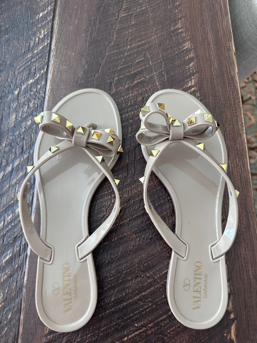 Valentino Rockstud Rubber Slipper/Thongs